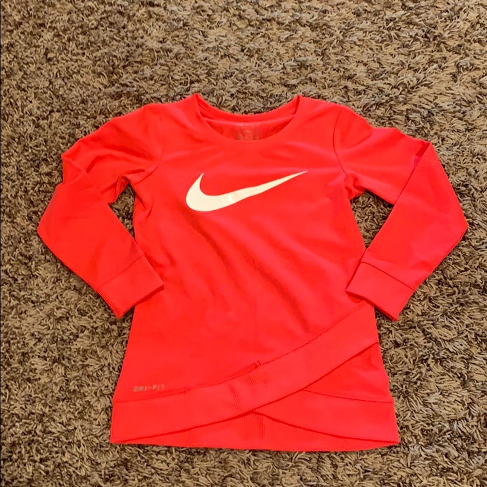 Nike size 3t girls dri-fit activewear top